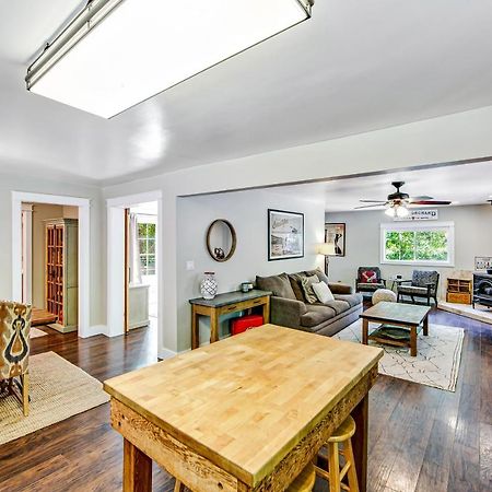 Orchard Near The River Escape Forestville Extérieur photo