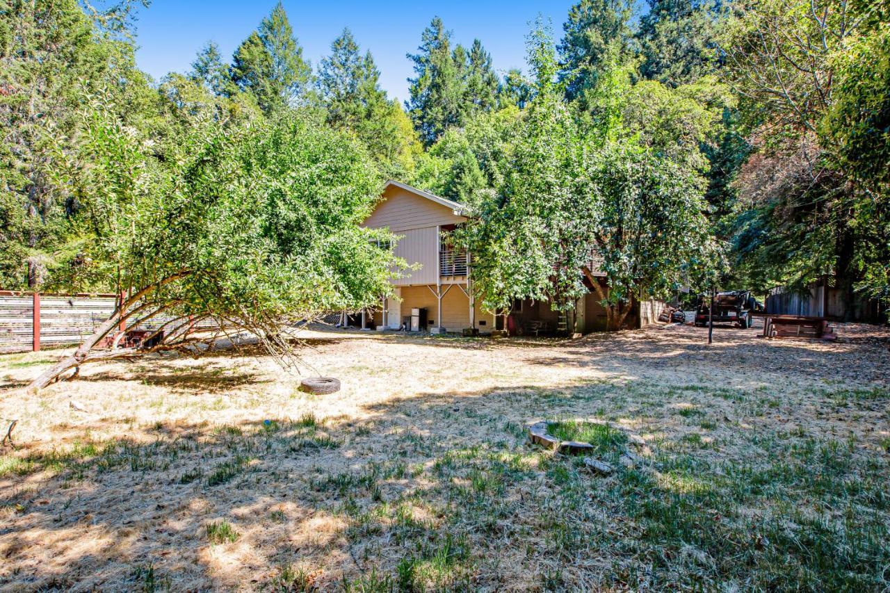 Orchard Near The River Escape Forestville Extérieur photo